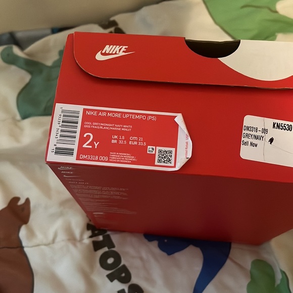 Nike air (gray and blue) size 2y - Picture 4 of 4